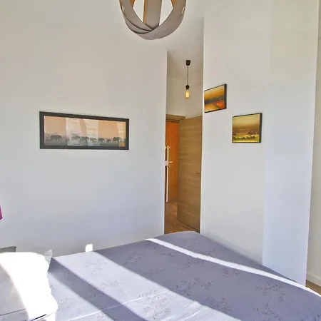 Cosy Miramar Promenade - Promenade Holiday Апартаменты