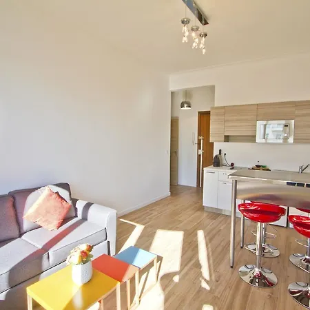 Cosy Miramar Promenade - Promenade Holiday Апартаменты *
